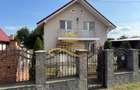 Casa de vanzare in Bacau Saucesti spatioasă cu etaj separat - 2