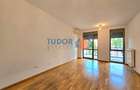 Elegant Multi-Level Home with 4 Bedrooms and Expansive Terraces in Green Lake - 17