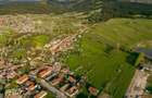 Doua case,un singur camin:spatiu generos si liniste, la marginea statiunii Covas - 19