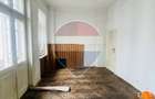 Special property de 302mp de vânzare în zona P-ta Unirii - 6