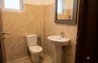 Apartament cu 3 camere, două băi și curte de 288 mp, Drumul Fermei - 7