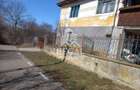 Două case de vânzare – Cerisor – teren generos 6996 mp - 2