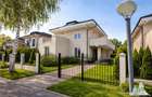 For Sale/Villa Family/Complex Privat/Lac/Crevedia - 1