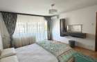 Apartament de 3 camere  - zona DECEBAL - 2