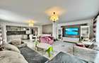 Penthouse 180 mp Noua - 1