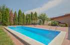 Comision 0 | Casă cu panouri fotovoltaice, piscină, garaj și foișor