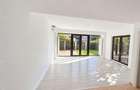 Vila insiruita minicomplex - Drumul Potcoavei