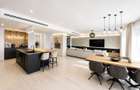 Penthouse Cartierul Francez: Armonie de Spațiu, Lumină și Liniște - 1