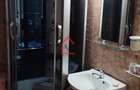De vanzare  Apartament cu 3 camere - 5