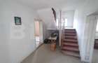 Casa 140mp,curte si teren imprejmuit 800mp,+teren extravilan 2ha, zona Monor - 12
