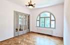 Parter in vila - Grigore  Alexandrescu - 1