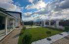 Casa parter cu priveliste spre munte,singur in curte - 19