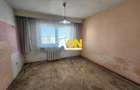 Apartament 3 camere, etaj intermediar, Cetate