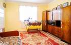 🏡 Teren 2300 mp și casă bătrânească în centrul satului Voinesti, lângă biserică - 9