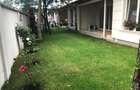 Inchiriere vila de lux Iancu Nicolae, langa padure, , 5 minute de British School - 1