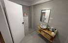 1070 Euro mp-Particular -Cartierul nou- Miorita - 240 mp utili- 257.000 euro - 16