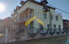 Casa la gri de vanzare in localitatea Fantanele - 2