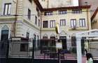 Vila | Restaurant cu Terasa si 2 Apartamente de vanzare  | Monument Istoric reno - 2