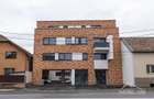 Spatiu comercial cu front stradal in locatie intens circulata - 1