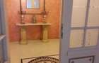 Piata Universitatii-Batistei: curte proprie 25mp - 5