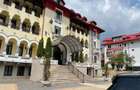 Hotel de vanzare in Predeal potrivit pentru investitie - 1