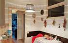 Apartament de 3 camere ultracentral, 2 intrari, lift cu acces privat, pod pentru - 18