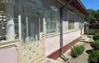 Casa cu garaj si teren + anexe, 100 mp, zona Produlești
