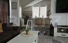 Doua case, Unirii, curti separate - 1