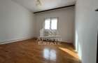 Apartament cu 3 camere, 2 bai, decomandat, centrala proprie, Sagulu - 1