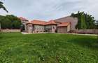 Casă cu destinație multiplă _ curte generoasă- Bălcescu - 2