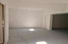 Spatiu comercial 130 mp - demisol - Faleza Nord - 100.000 euro(Cod E8+E10) - 10