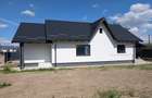 Casa Lilieci 3 dormitoare 2 băi, terasa + beci, canalizare - 1