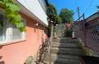 Casă cu 3 camere și 500mp teren în Valea Adâncă
