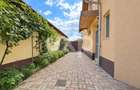 Casă spațioasă cu grădină pe str. Merilor, 194 mp utili – 439 mp teren | Ghimbav