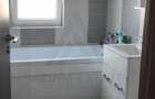 Apartament 3 camere 3 balcoane etaj 1 parcare zona Calea Cisnadiei
