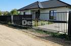 Casă modernă de vânzare | Zona VIȘAN | decomandat, 3 camere, loc de parcare - 1