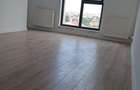 Institutul  de Marina- 3 camere decomandate, etaj 4 cu lift, - 4