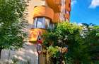 Închiriez apartament 3 camere, renovat, loc de parcare - Nerva Traian - 16