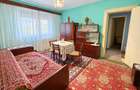 Apartament 3 camere| 47 mp| etaj 2| zona Cugir