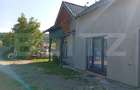 Casă de vânzare, 120 mp, zona Ivănești, comuna Livezeni - 1