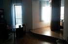 Bd. Mamaia, spatiu 40 mp., cladire de birouri - 3