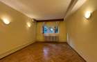 Apartament in vila cu 5 camere si curte proprie | Domenii - Casin - 8