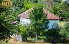 Casă cu teren 3800 mp,situată in com. Berislăvesti - 2