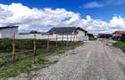 Lot de teren cu toate utilitatile intre case locuite - 6