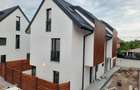 Fara Comision in Complex Rezidential casa cu 5 camere 3 bai P+1+M la cheie sect1 - 4
