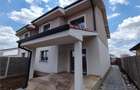 Duplex despartit prin C.T.- teren generos - living mare - 2