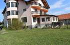 Pensiune/casa cu mai multe utilitati de vanzare, in Bran-Predelut - 1