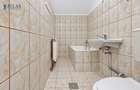 Piata Sfatului, 41 mp., ideal regim hotelier, de renovat la interior, acces usor