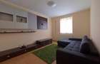 apartament cu doua camere, centrala gaz, posibilitate parcare, 450 euro - 1