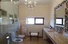 Vila reprezentativa cu finisaje premium | piscina | 1350mp - 14